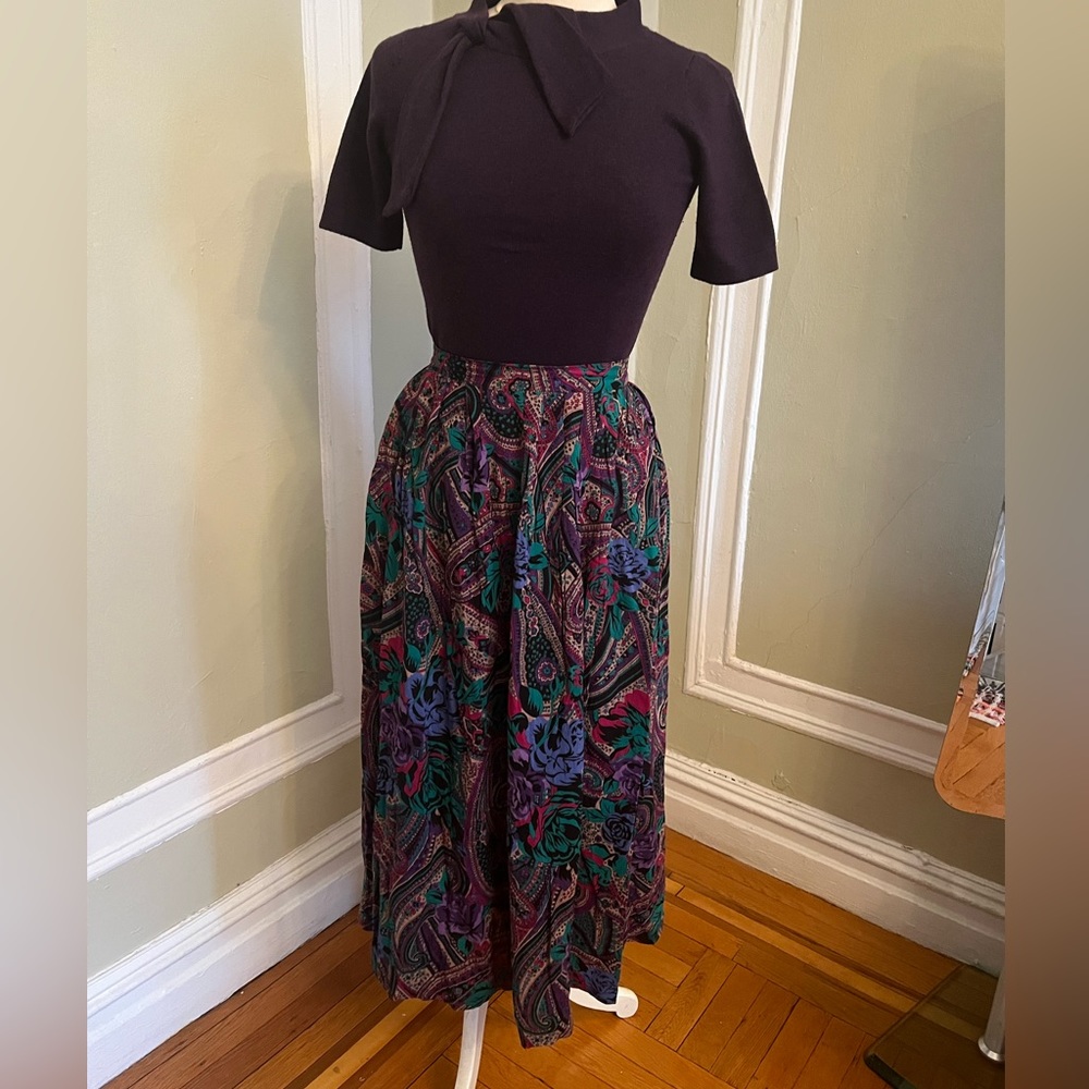 Vintage 90s Paisley and Roses Print Pleated Skirt by Saddle Club